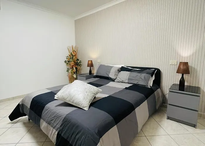 Cinecitta Signature - Emilia Apartment Rome